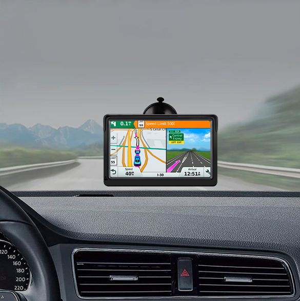 Vista frontal pantalla CarPlay Tork Forge mostrando Waze y Spotify en auto moderno